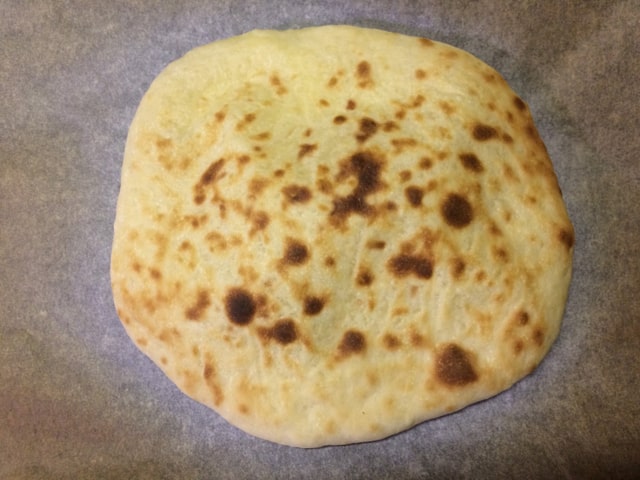 ペラペラチーズナンの焼きあがり